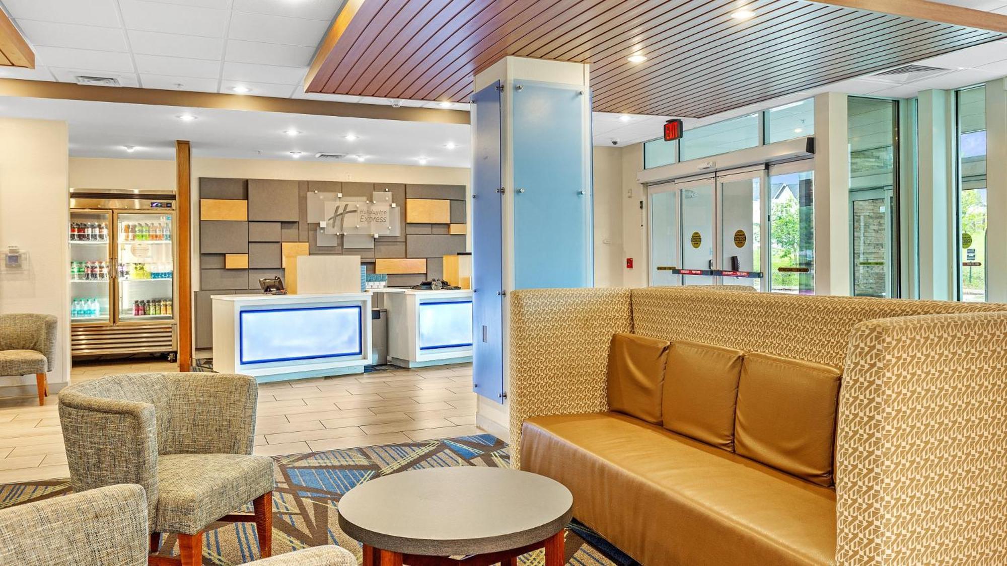 Holiday Inn Express & Suites Mobile - University Area By Ihg Екстер'єр фото