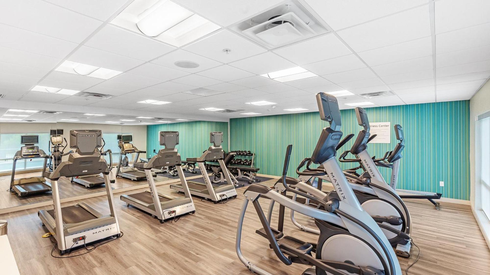 Holiday Inn Express & Suites Mobile - University Area By Ihg Екстер'єр фото