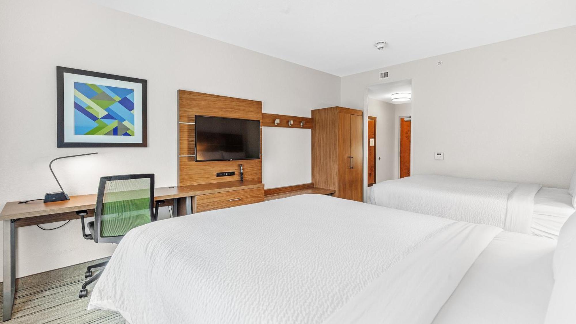 Holiday Inn Express & Suites Mobile - University Area By Ihg Екстер'єр фото