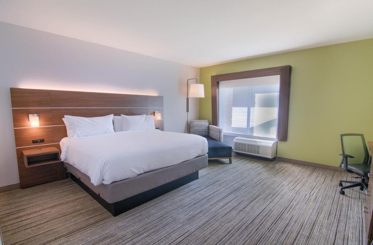 Holiday Inn Express & Suites Mobile - University Area By Ihg Екстер'єр фото